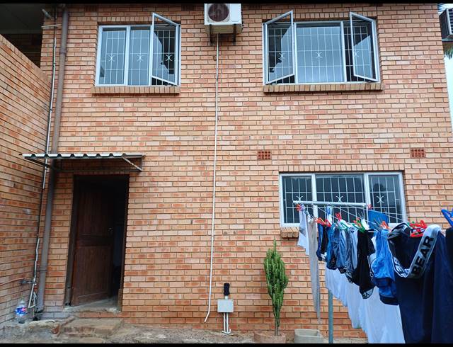 3 BEDROOM SIMPLEX FOR SALE IN HILLARY